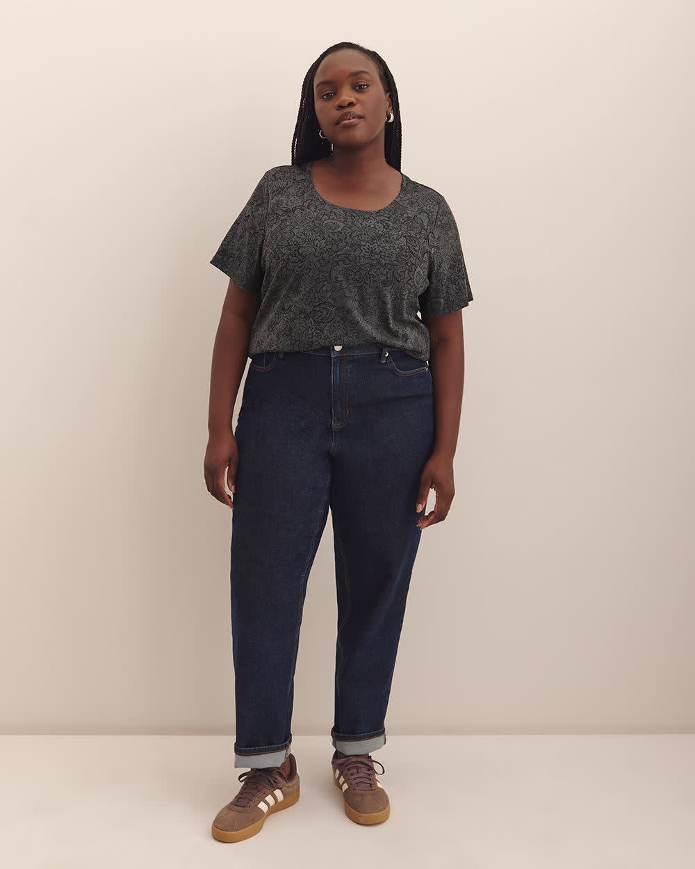 Printed Curvy-Fit T-Shirt - PENN. Essentials Black printed