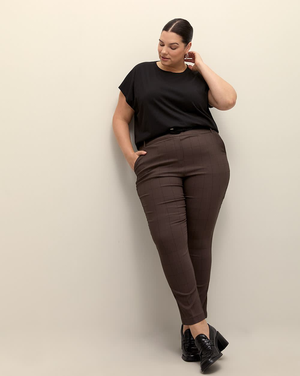 Extended-Sleeve Crewneck T-Shirt - PENN. Essentials Black