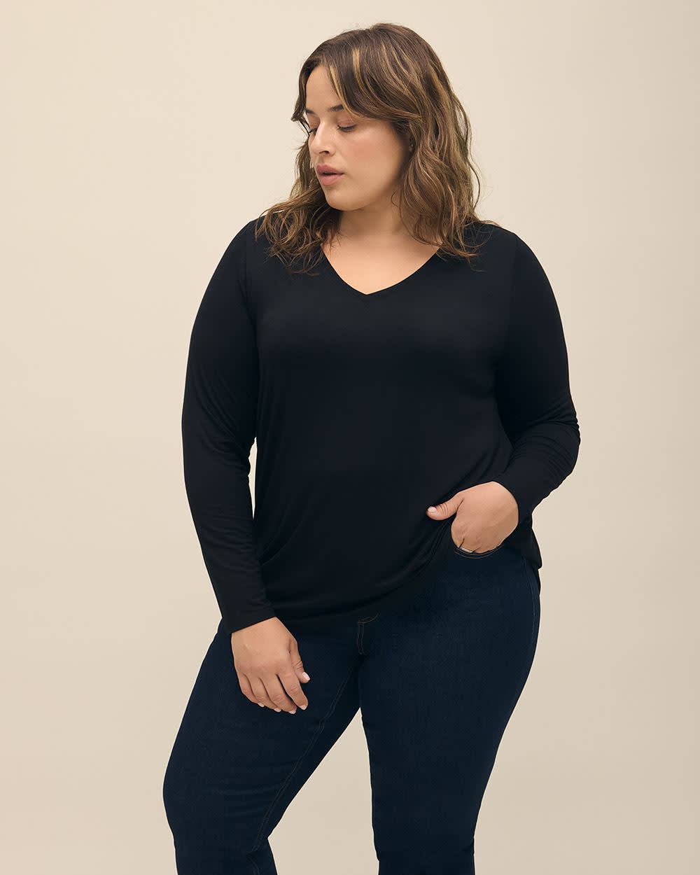 Long Black Modern-Fit Tee - PENN. Essentials Black 2 Long Black Modern-Fit Tee - PENN. Essentials Black