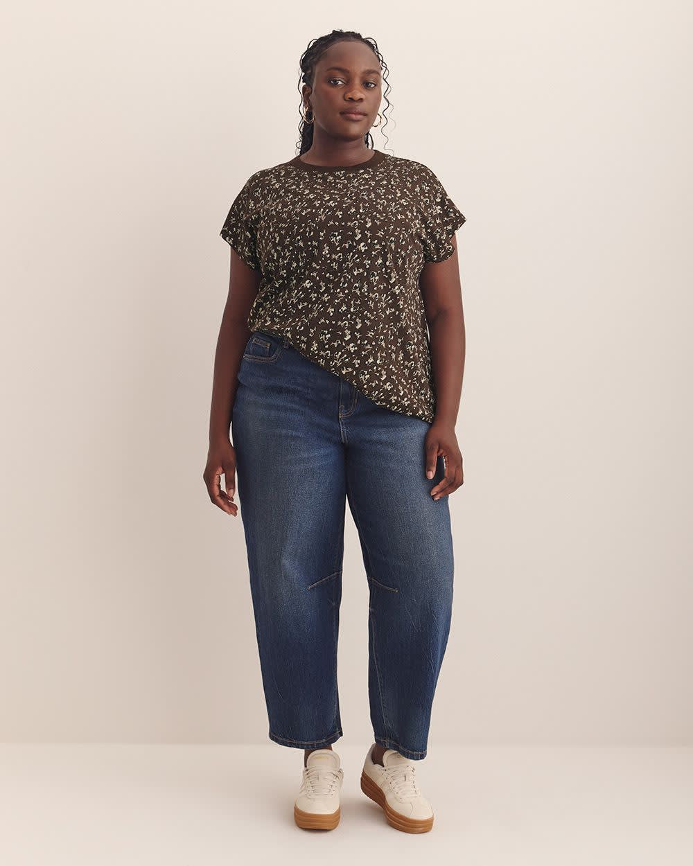 Extended-Sleeve Crew Neck T-Shirt - PENN. Essentials Coffee bean printed