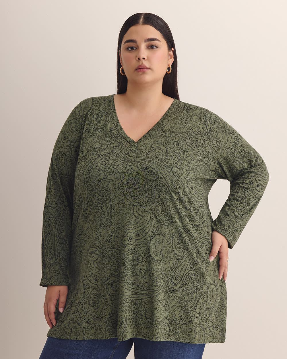Responsible, Girlfriend-Fit V-Neck Tunic - PENN. Essentials Thyme Printed