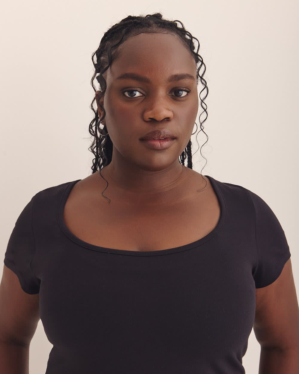 Rounded-Neck Baby Tee - Addition Elle - PENN. Essentials Black