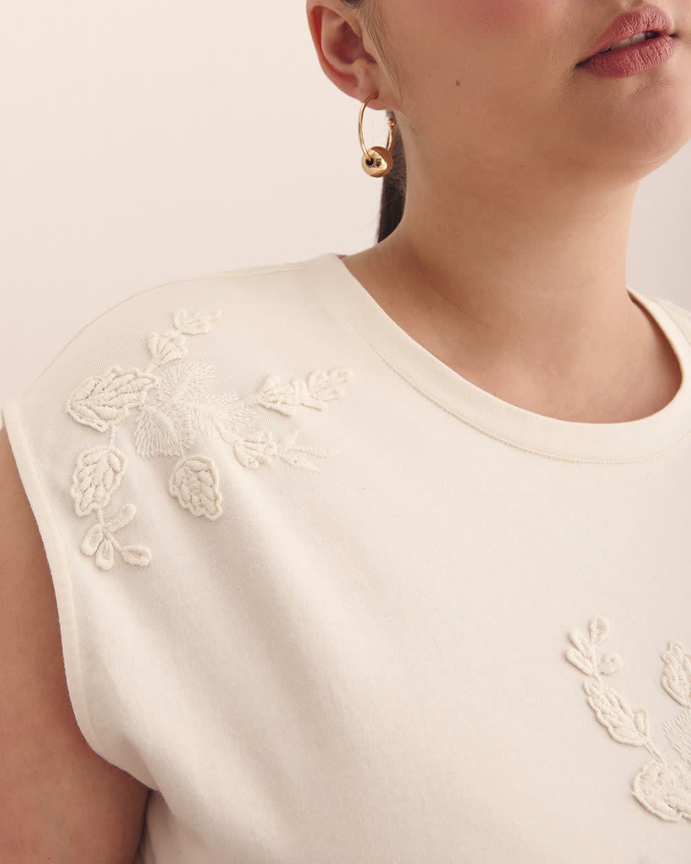 Sleeveless Tank with 3D Floral Detail Snow white 4 Sleeveless Tank with 3D Floral Detail Snow white