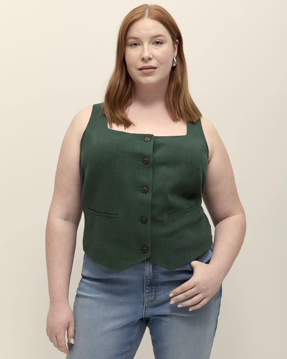 Sleeveless Square-Neck Fitted Vest Mountain view