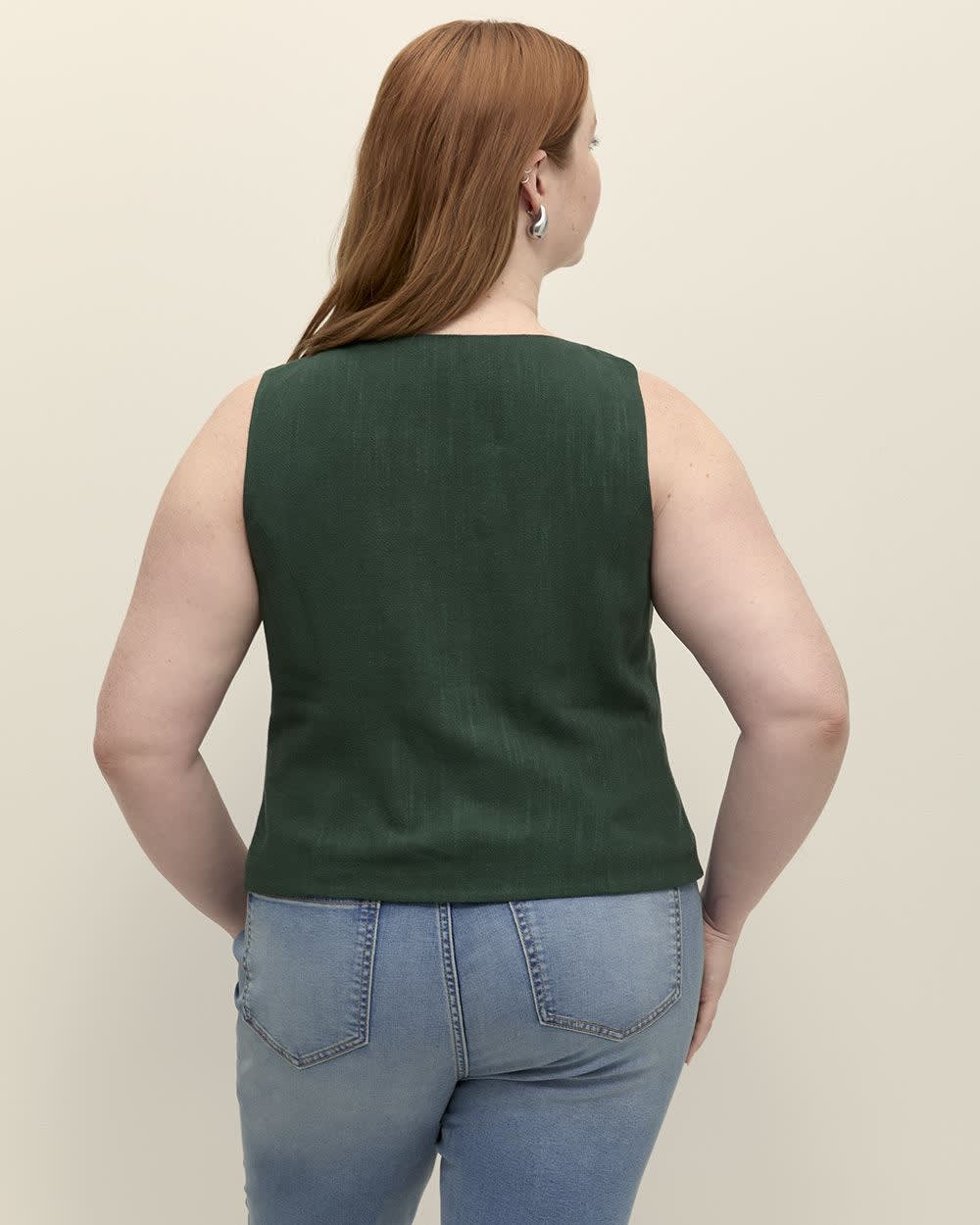 Sleeveless Square-Neck Fitted Vest Mountain view