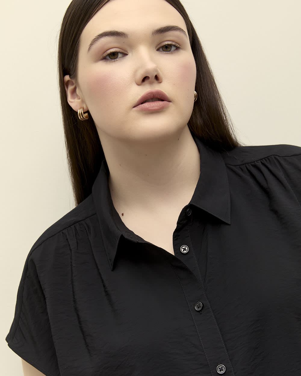 Extended-Sleeve Buttoned-Down Shirt Black 3 Extended-Sleeve Buttoned-Down Shirt Black