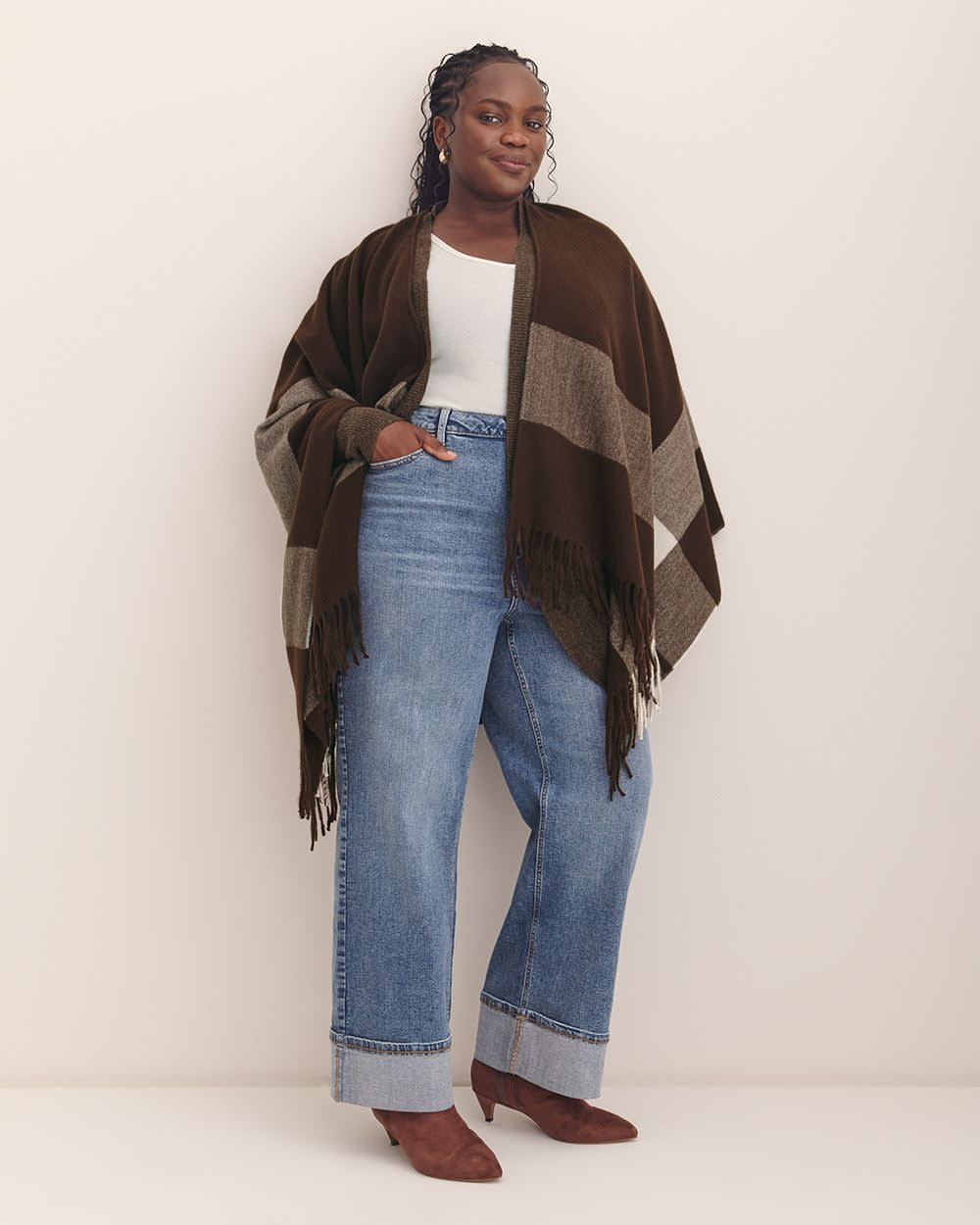 Cape with Placement Plaid and Fringes Brown printed