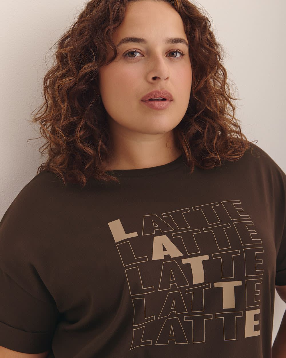 Boxy Crewneck T-shirt - PENN. Essentials Coffee bean printed 5 Boxy Crewneck T-shirt - PENN. Essentials Coffee bean printed