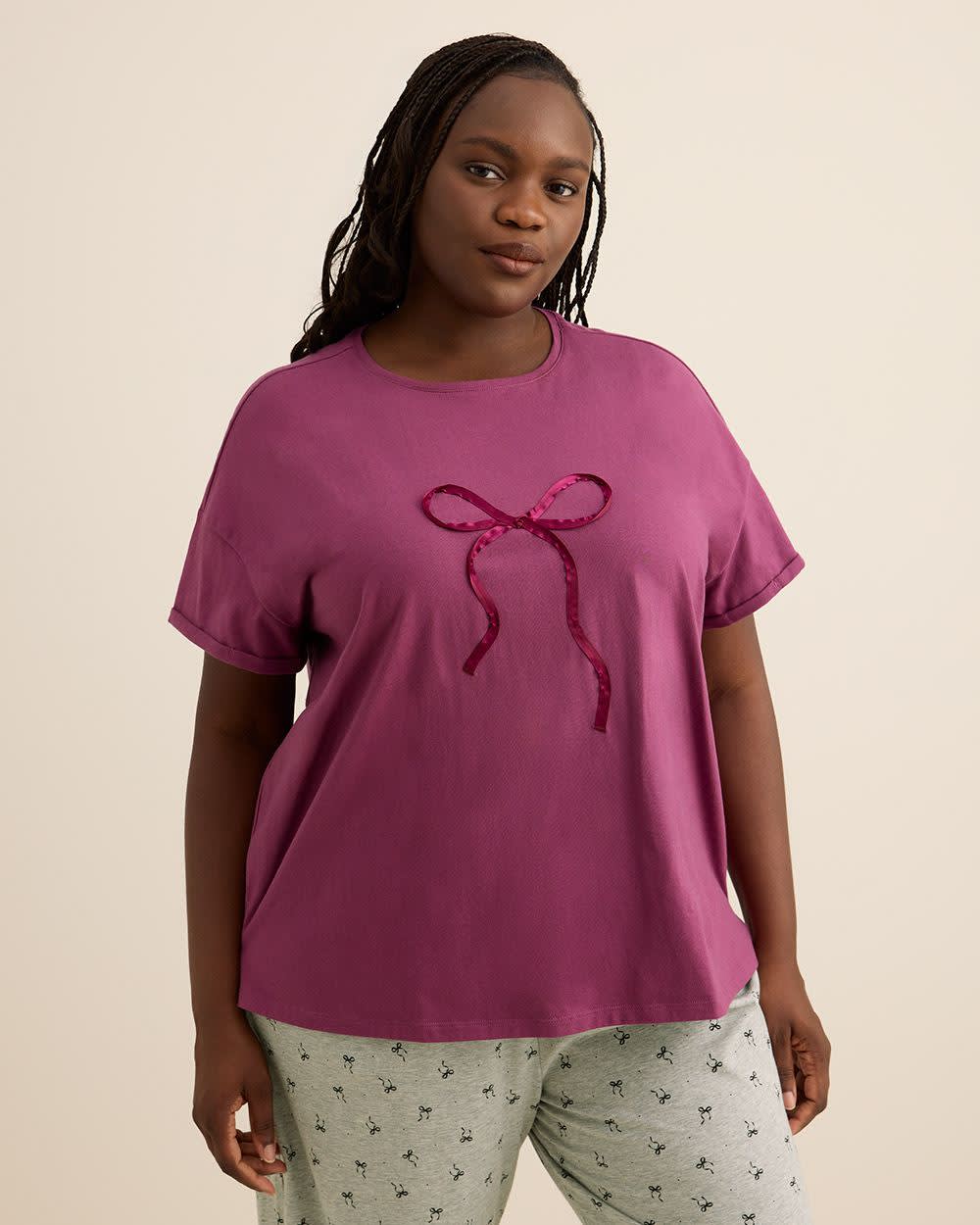 Boxy-Fit Short-Sleeve Crewneck Pyjama Tee with Satin Bow Appliqué - ti Voglio Amaranth