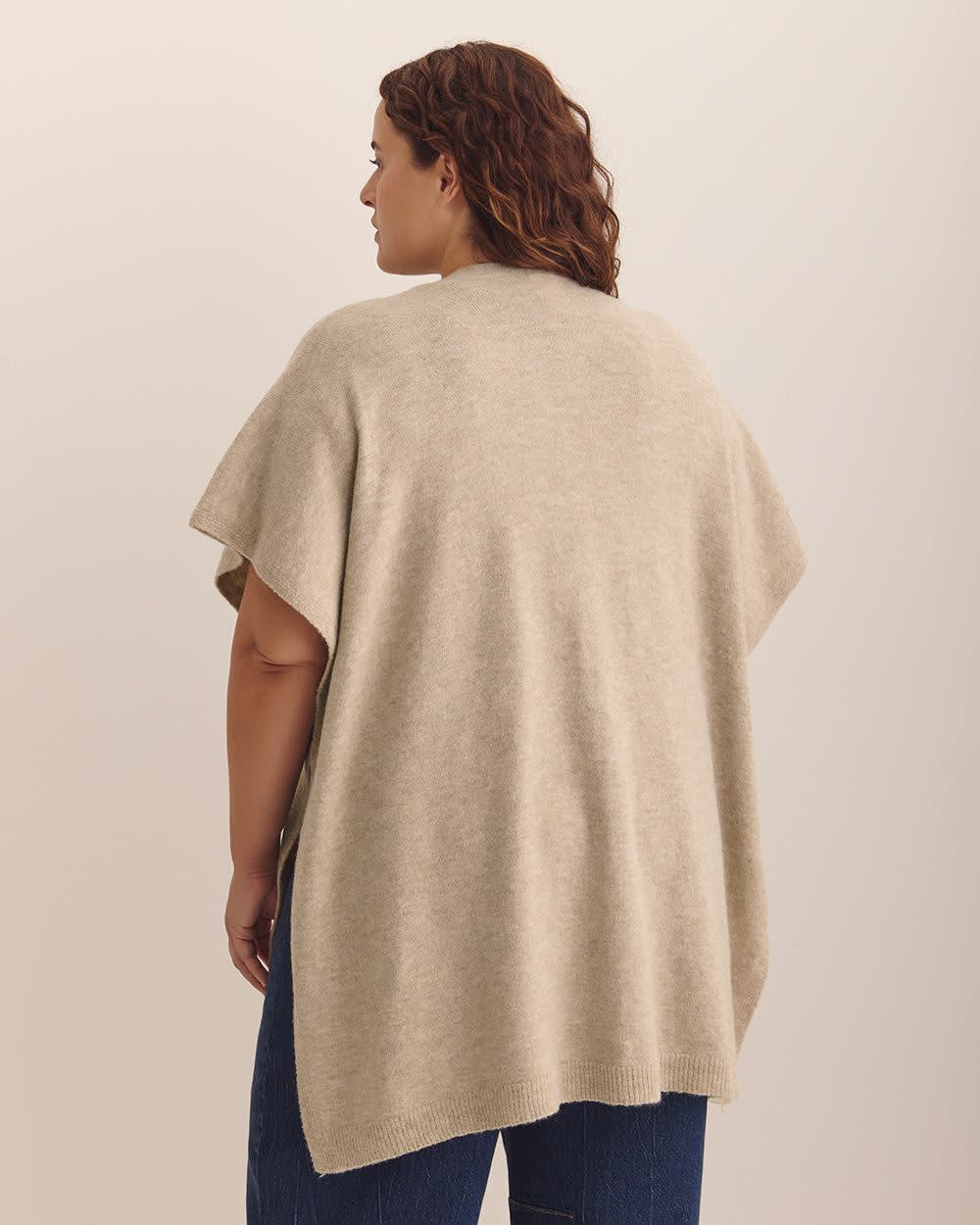 Knitted Cape with Pockets Camel-