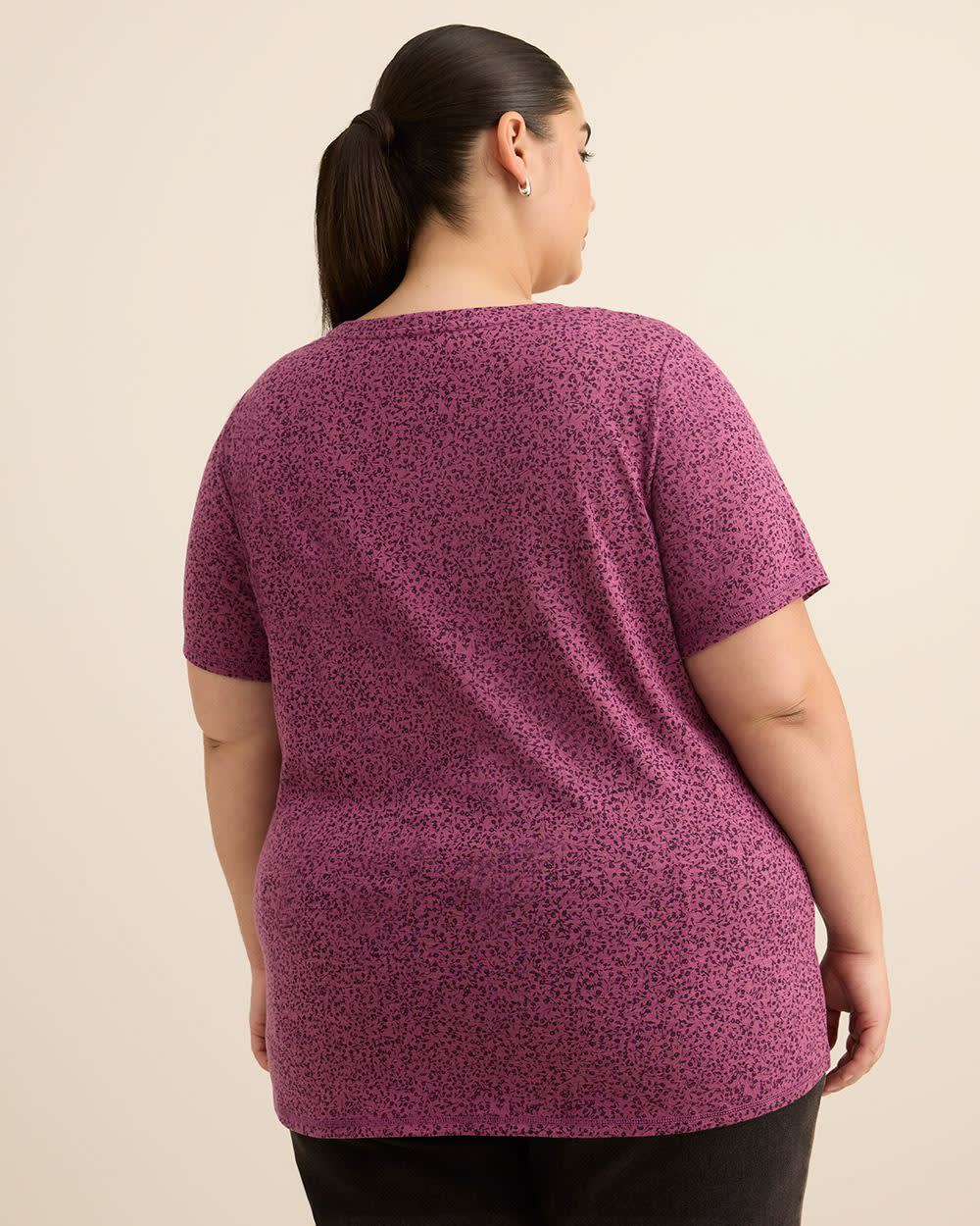 Printed Curvy-Fit Crewneck Tee - PENN. Essentials Damson printed