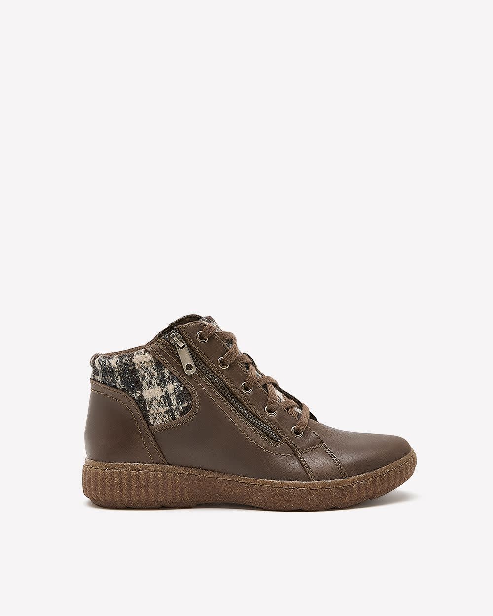 Wide Width, Caroline Spice Leather Lace-Up Bootie - Clarks Mushroom