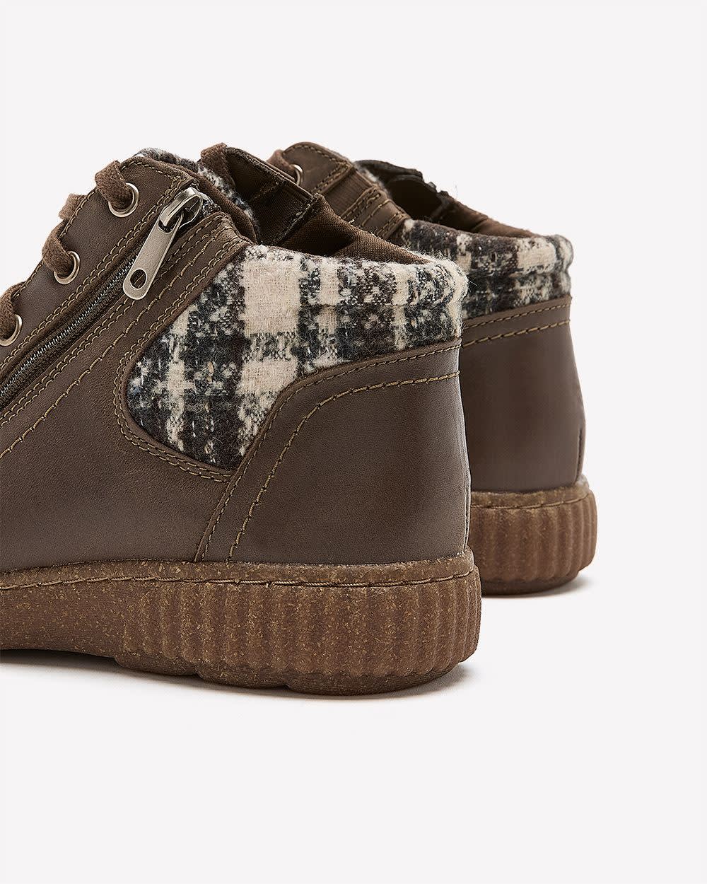 Wide Width, Caroline Spice Leather Lace-Up Bootie - Clarks Mushroom