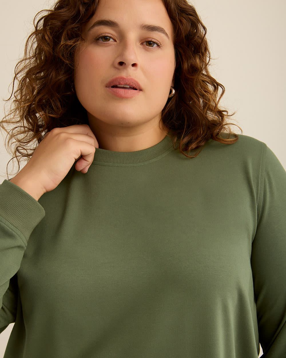 Boyfriend-Fit Crewneck Sweatshirt - PENN. Essentials Thyme