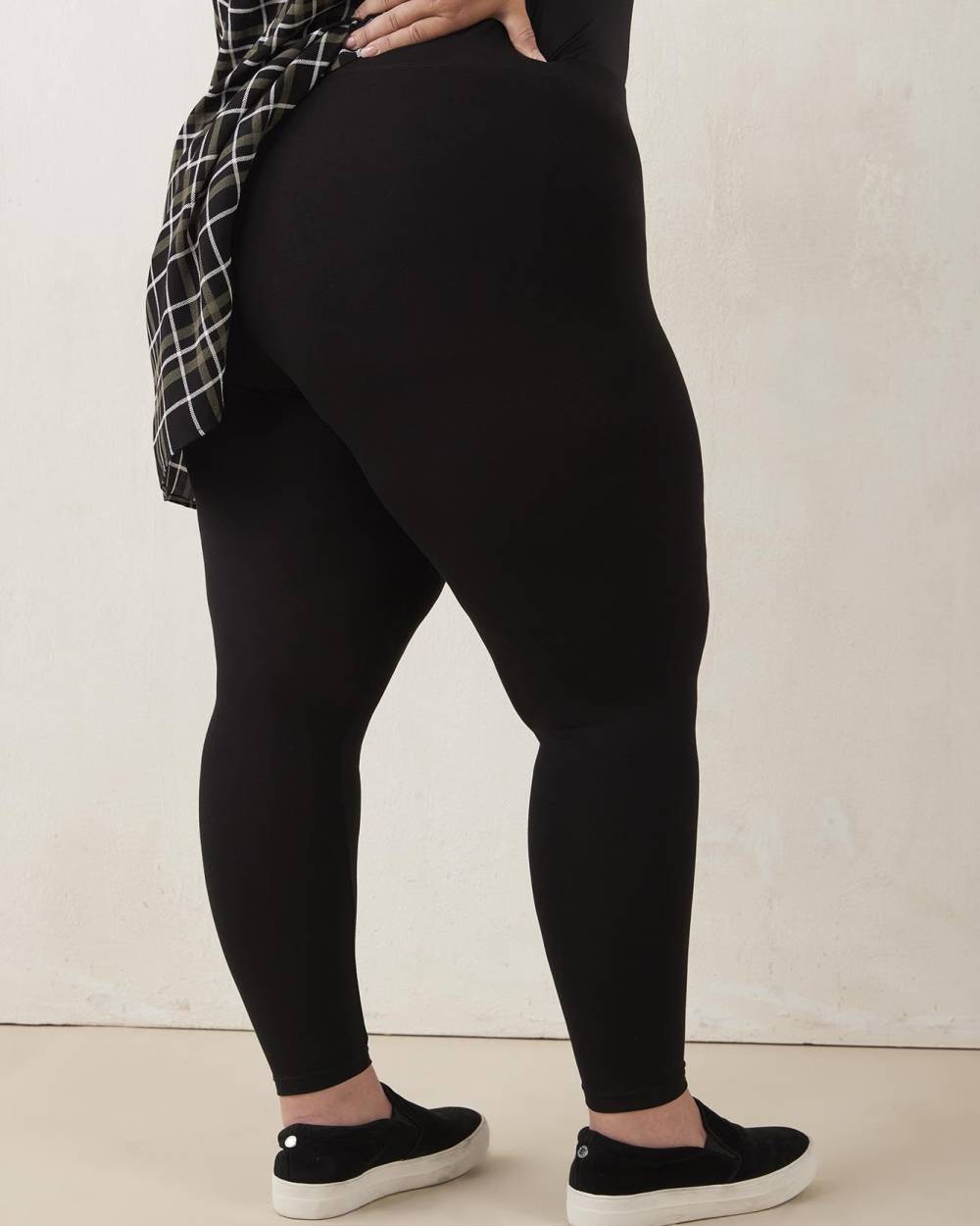 Responsible, Petite, Solid Leggings - PENN. Essentials Black 2 Responsible, Petite, Solid Leggings - PENN. Essentials Black