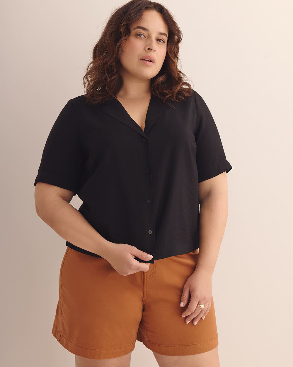 Short-Sleeve Notch Collar Buttoned-Down Shirt Black