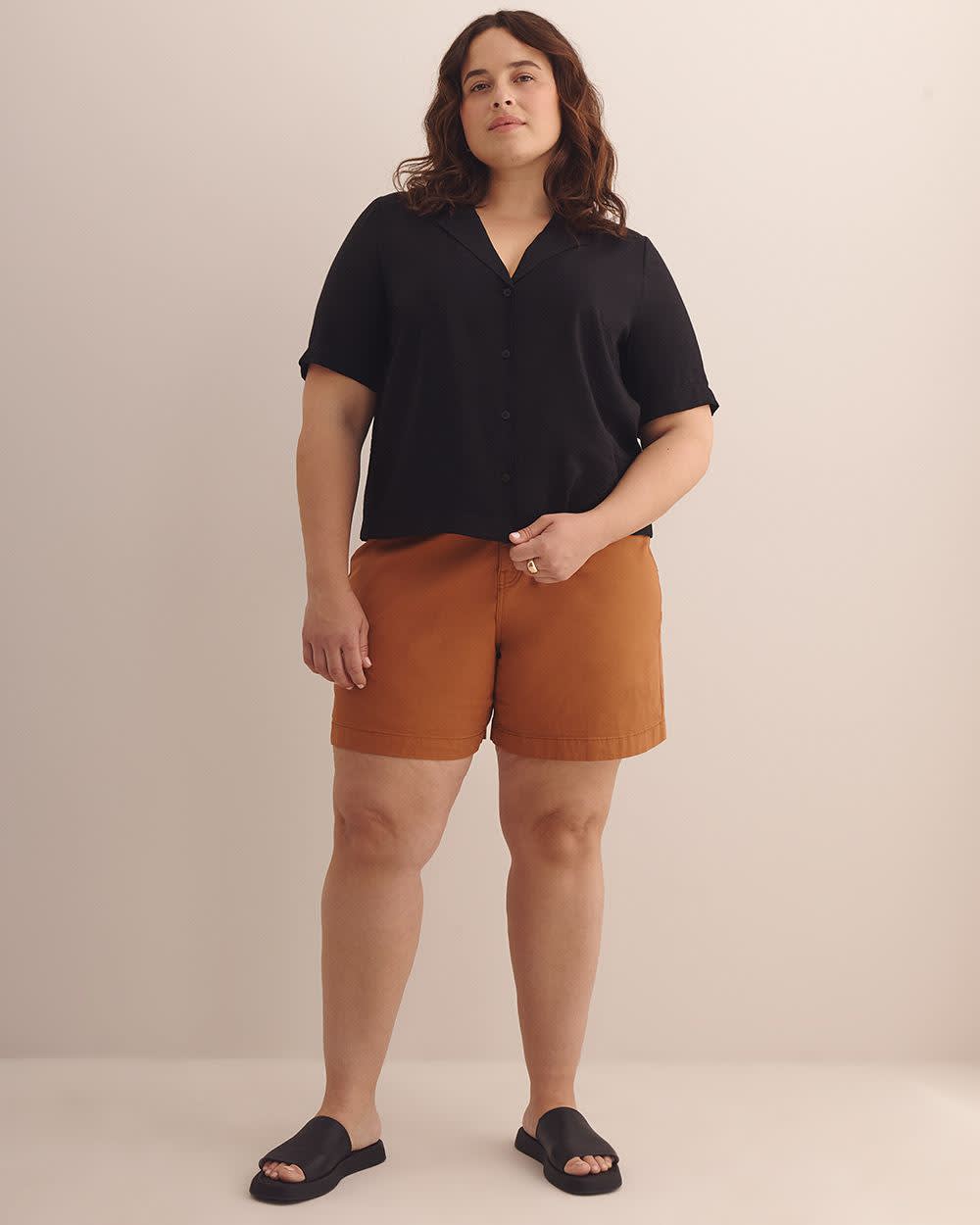 Short-Sleeve Notch Collar Buttoned-Down Shirt Black