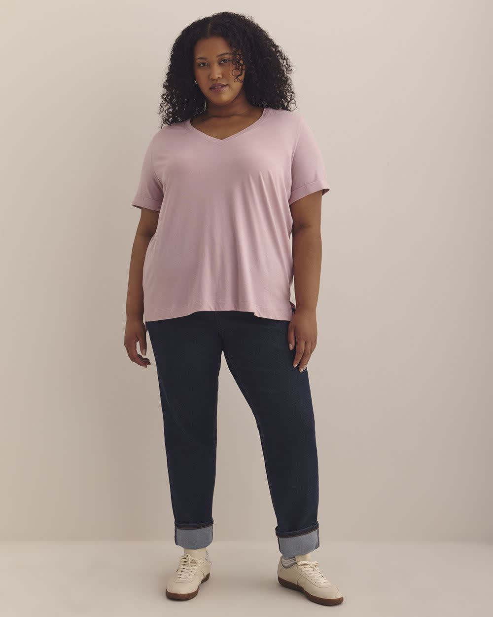 Boyfriend-Fit V-Neck T-Shirt - PENN. Essentials Keepsake Lilac