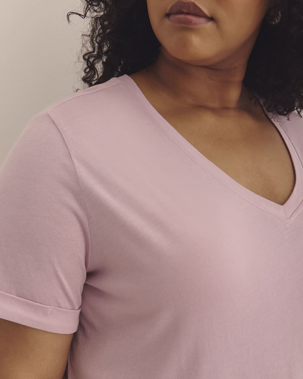 Boyfriend-Fit V-Neck T-Shirt - PENN. Essentials Keepsake Lilac