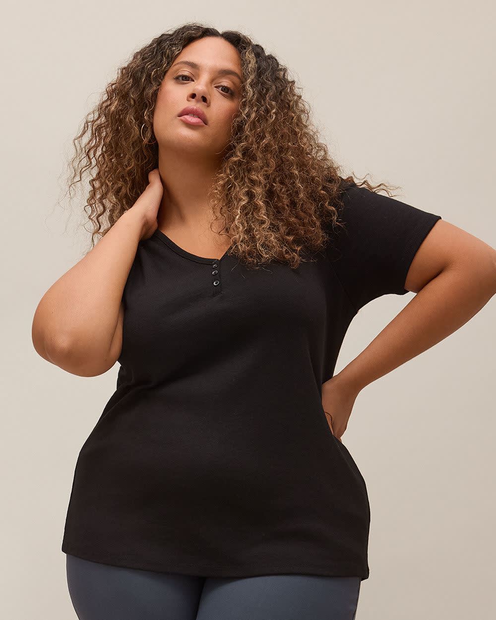 Girlfriend-Fit Ribbed Tee - PENN. Essentials Black