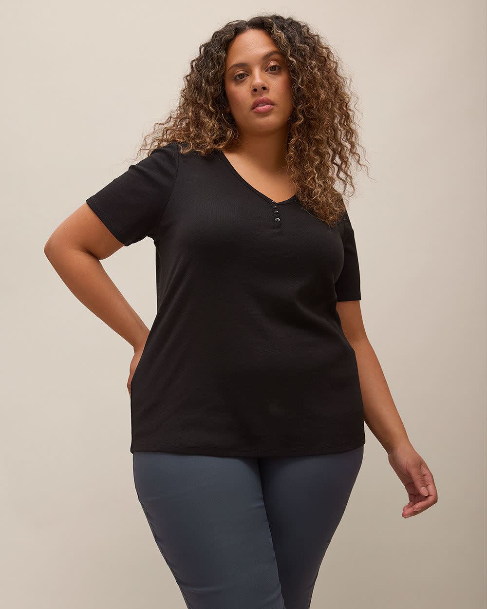 Girlfriend-Fit Ribbed Tee - PENN. Essentials Black